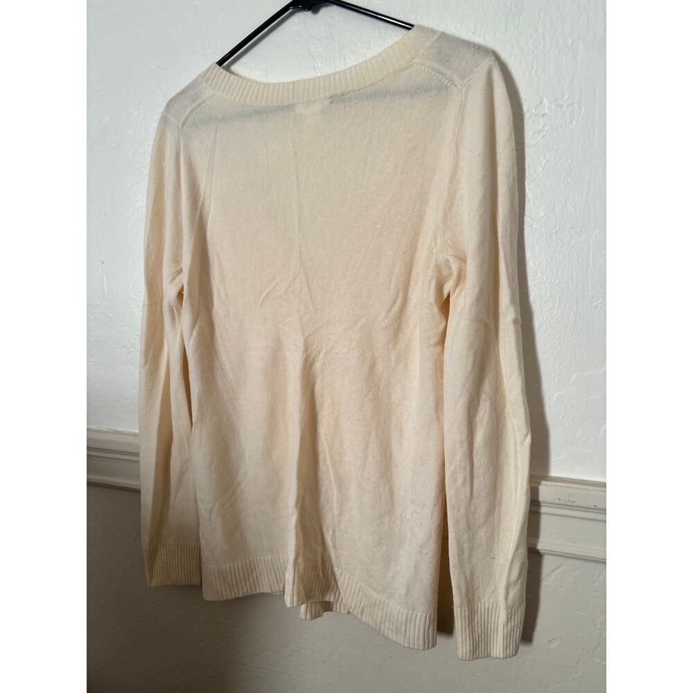 J.Crew Gustoso 100% Cashmere V Neck Sweater Women’s Medium Ivory Cream - Picture 3 of 5